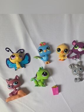 LPS Littlest Pet Shop Figures
